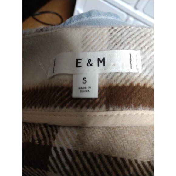 Plaid Button-Up Mini Skirt With Scalloped Hem  E & M  S  Beige & Brown Wool-Blen - Picture 4 of 8